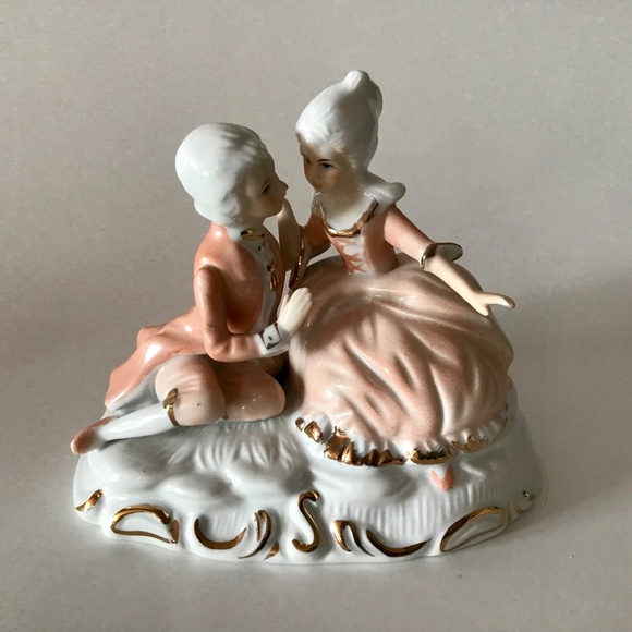 Beautiful Musical figurines Pink & Gold - Picture 1 of 9